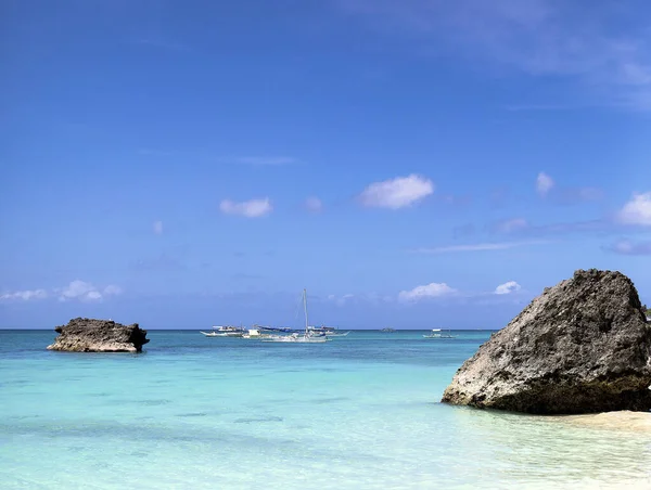 Filipinler, Boracay adasındaki beyaz plaj.