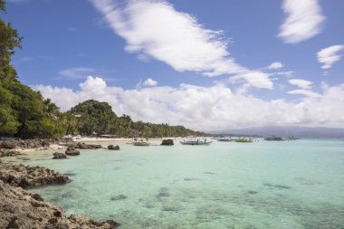Beyaz plaj, Boracay Adası, Filipinler.