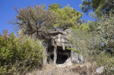 Daedalus, Fethiye ilinin Hindi mezarını salladı.