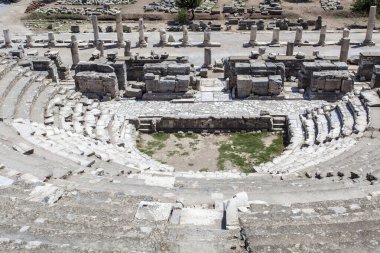 Eski Efes, İzmir, Türkiye 'deki Odeon kalıntıları.