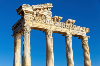 Apollo Tapınağı antik kalıntıları, Antalya, Türkiye.