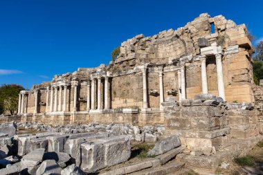 Eski şehrin kalıntıları, Side. Antalya, Türkiye 'deki Roma öncesi binaların kalıntıları.