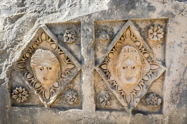 Stare Kamienne Maski Używane Aktorach Teatralnych Skalnych Grobowcach Myra Starożytnego — Zdjęcie stockowe