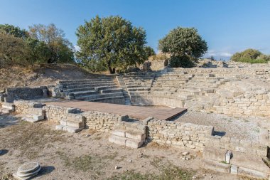 Türkiye 'nin Truva antik kentinde Odeon.