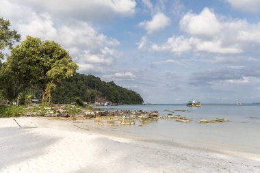 Saracen Körfezi Sahili, Koh rong Samloem Adası, Sihanoukville, Kamboçya.