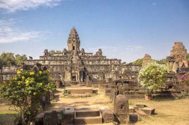 Angkor Wat kompleksindeki Bakong Prasat tapınağı, Siem Reap, Kamboçya.
