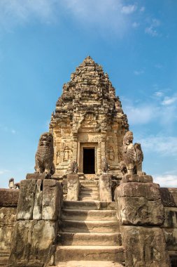 Angkor Wat kompleksindeki Bakong Prasat tapınağı, Siem Reap, Kamboçya.