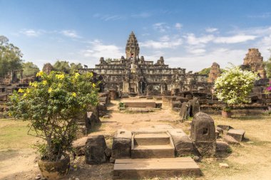 Angkor Wat kompleksindeki Bakong Prasat tapınağı, Siem Reap, Kamboçya.