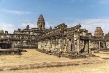 Angkor Wat kompleksindeki Bakong Prasat tapınağı, Siem Reap, Kamboçya.