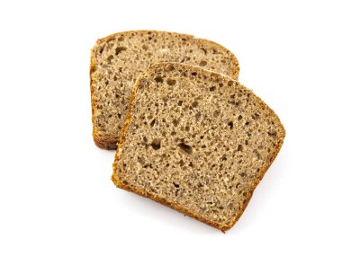 Köy beyaz arka planda dilimlenmiş ekmek..