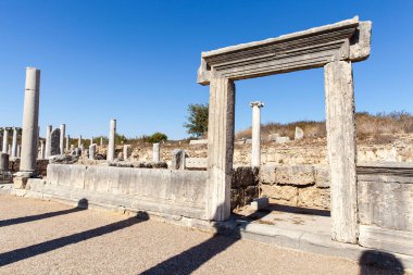 Türkiye 'de yer alan antik Perge Antalya kentindeki agora kalıntıları.