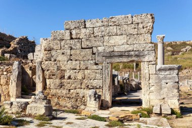 Türkiye 'nin antik Perge kentine bakış Antalya.