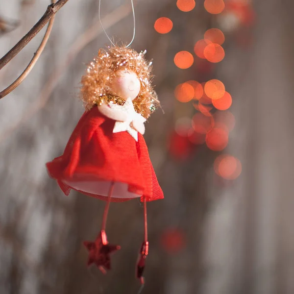 Yıldız ile kırmızı melek