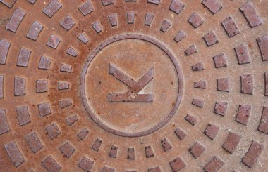 Rusty yol Hatch. Demir rögar Kentsel Sanat.