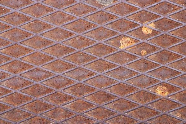 Расти Роуд Хэтч. Железный люк городского искусства . — стоковое фото
