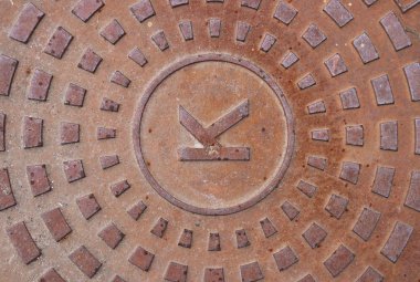 Rusty yol Hatch. Demir rögar Kentsel Sanat.