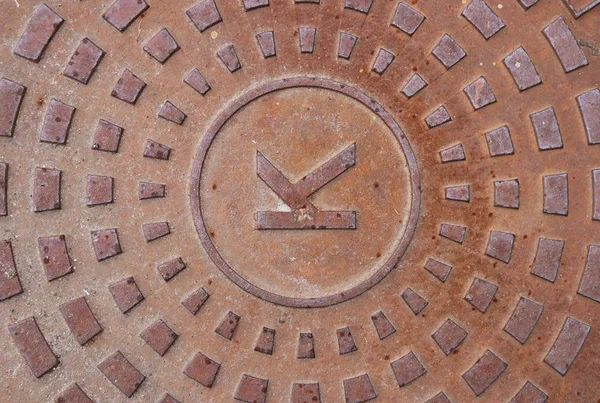 Rusty yol Hatch. Demir rögar Kentsel Sanat.