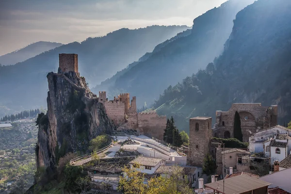 Dawn in the castle — Stock Photo, Image