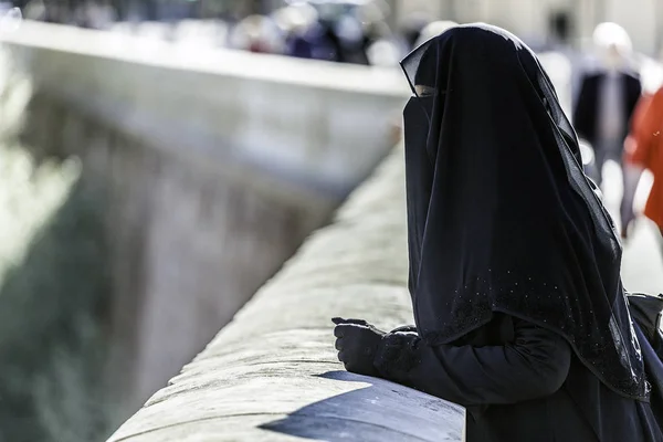 Hij undresses van de vrijheid — Stockfoto