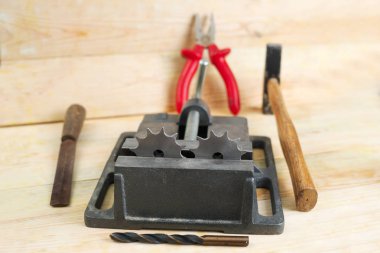 Ahşap masaüstü ortamı araçlar üzerinde kelepçe için vize