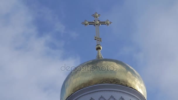 The cross on the dome of the Church — Stock Video