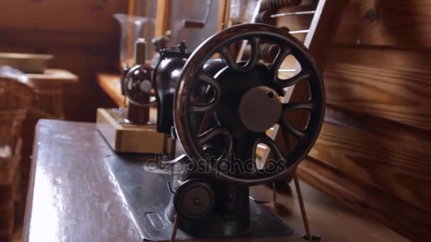 Old sewing machines — Stock Video
