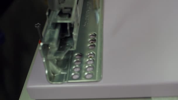 Travailler dans le détail des inserts de vis 