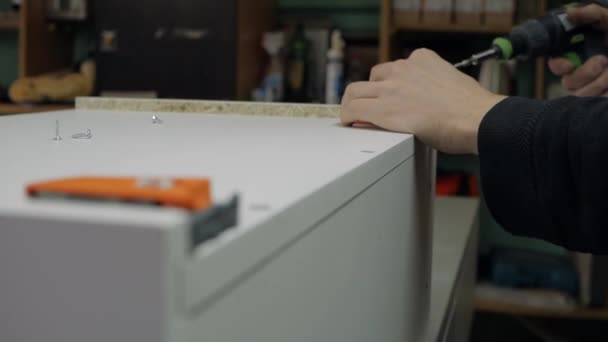 Travailler dans le détail des inserts de vis 