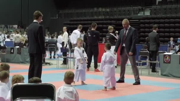 Nemzetközi nyílt karate kupa. Minszk, Fehéroroszország. — Stock videók