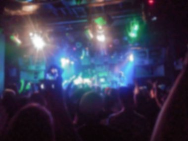 Soyut bulanık. küçük bir kulüp konser. 