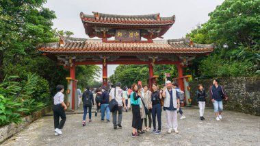 Okinawa, Japan - 22 Nisan 2017: Shuri Kalesi, Naha Okinawa Japonya'nın eski kale landmark. Dünya Mirası.