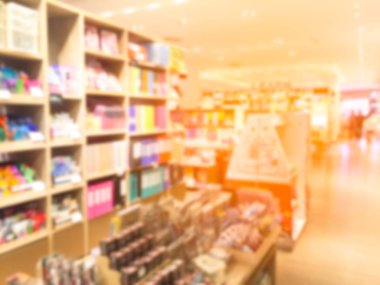 Bir kitapçı görüntü bulanık. güneş ışığı ile 