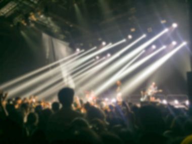 Soyut bulanık. küçük bir kulüp konser. 