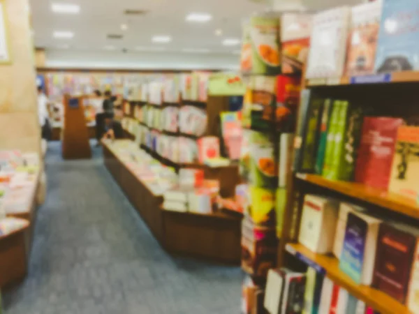 Imagen borrosa de una librería — Foto de Stock