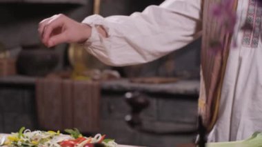 Dereotu sökük eller