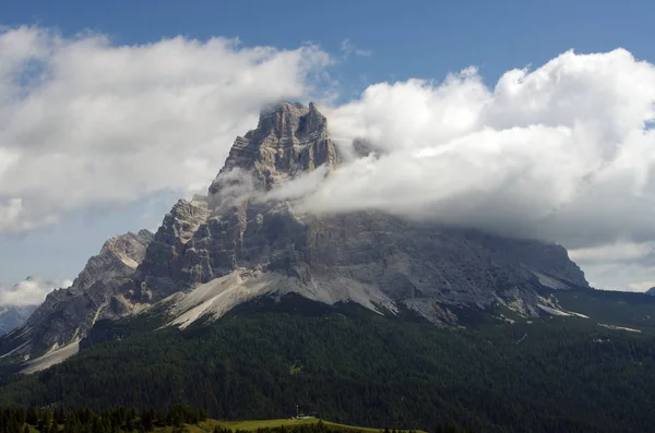 Mountain scenery in the Alps — Stock Photo, Image