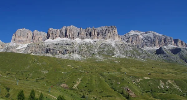 Горный пейзаж в Альпах — стоковое фото