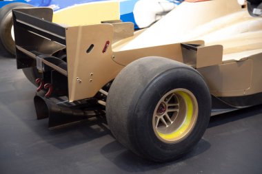 Eski formüller sarı ve kırmızı