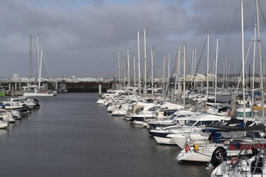 Brittany, Fransa 'da bir marinada tekneler