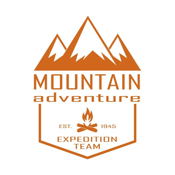 Beyaz arka plan üzerinde dağ logo