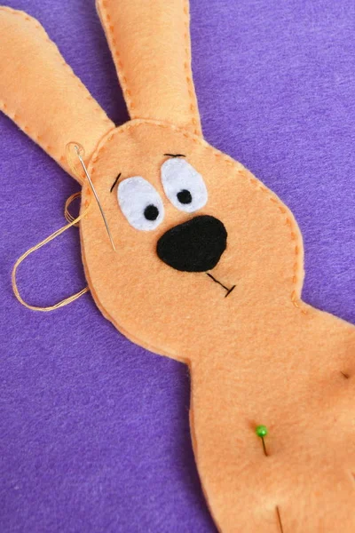 Sewing set for felt rabbit - how to make handmade toy — Stock Photo, Image