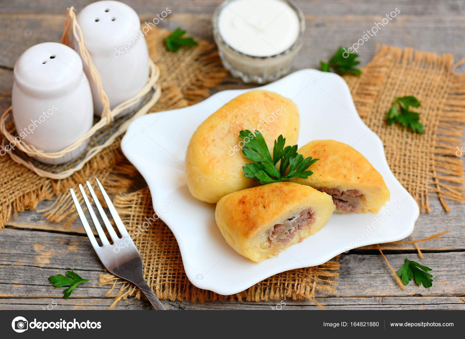 Mantar nasıl pişirilir Patates ile bir tavada Chanterelles Mantar nasıl pişirilir Patates ile bir tavada Chanterelles