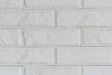 Işık gri tuğla arka plan. Eski boyalı tuğla doku. Yatay fotoğraf. Portre