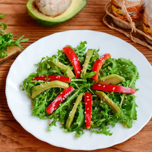 Ensalada Sana Casera Para Almuerzo Cena Ensalada Aguacate Fresco Rúcula — Foto de Stock