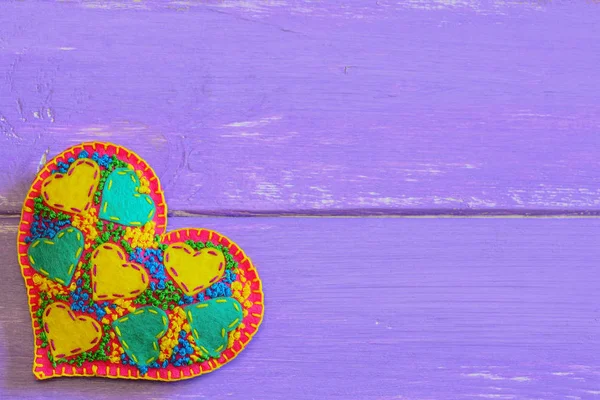 Beautiful Felt Heart Valentines Day Diy Embroidered Heart Present Isolated — стоковое фото