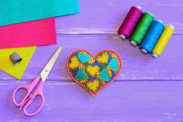 Embroidered Heart Valentines Day Diy Stuffed Embroidered Valentines Day Felt — Fotografia de Stock