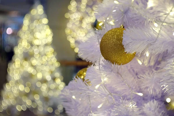 Christmas gold ball with white tree on bokeh shinny christmas Tree background. — Stock Photo, Image