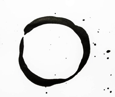 Beyaz arka planda kahve fincanı lekesi