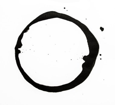 Beyaz arka planda kahve fincanı lekesi