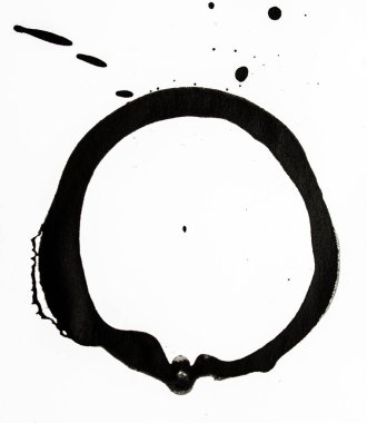 Beyaz arka planda kahve fincanı lekesi